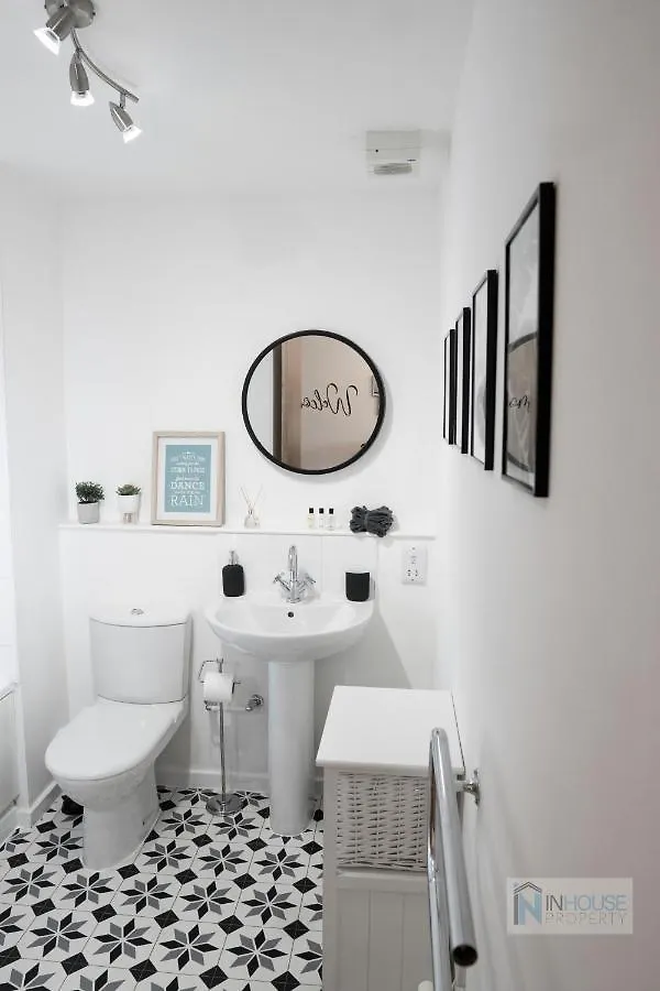 Modern City Centre Apartment Wifi Netflix Nottingham